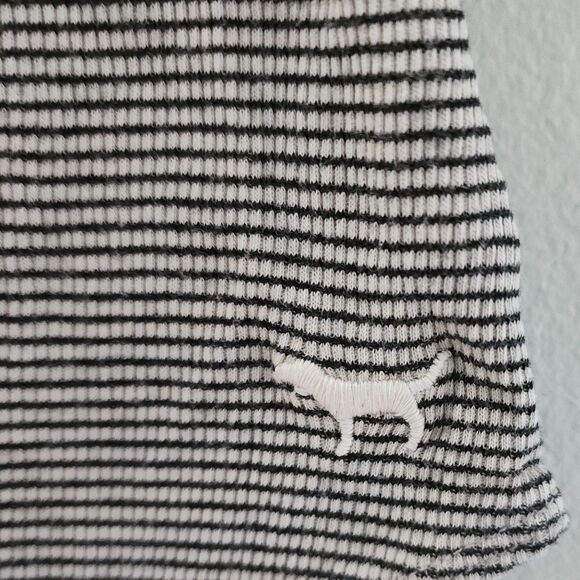 Pink Victoria's Secret VS Bodysuit Snap Dog NWT - Picture 4 of 4